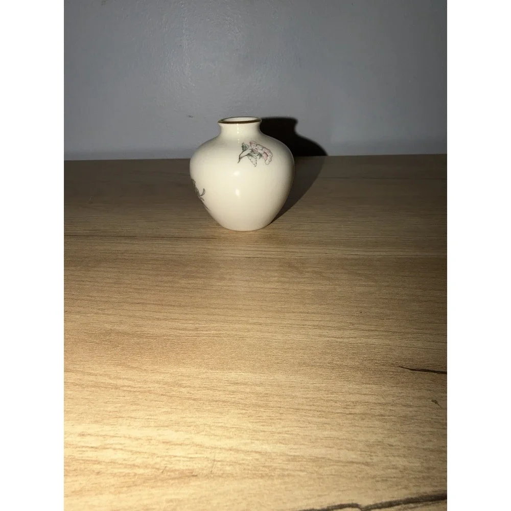 Lenox Porcelain Serenade Bird & Flowers‎ Bud Vase Hand Decorated with 24K Gold